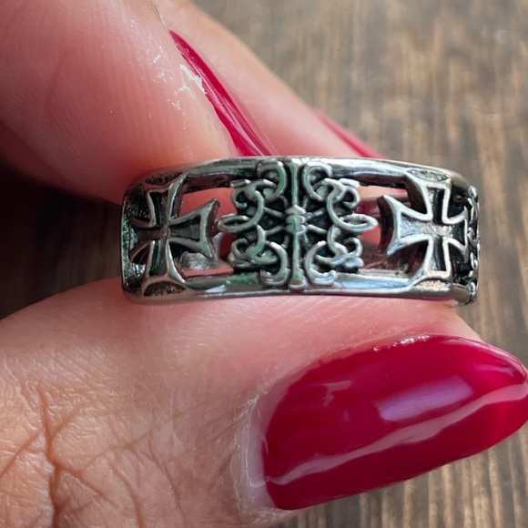 *SOLD*Vintage Retro Cross 925 Stirling Silver Ring - Picture 4 of 4